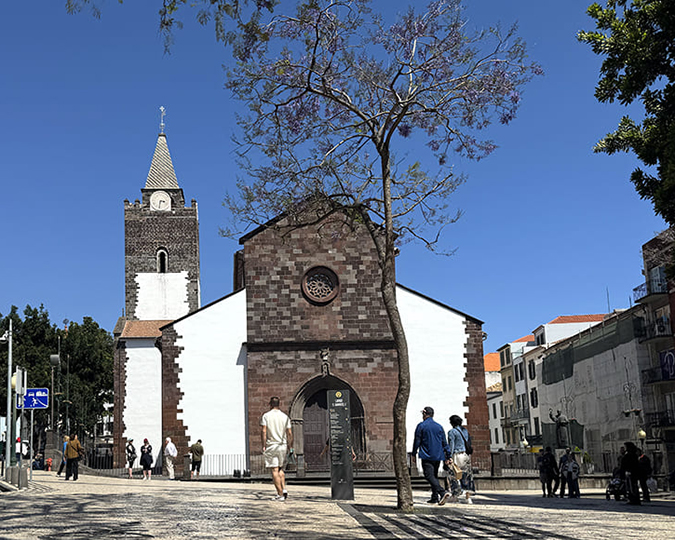 Funchal: Uma Cidade Completa